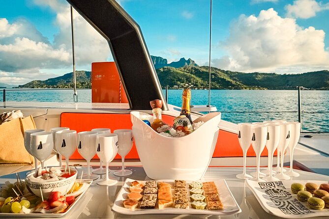 LUXURY PRIVATE Catamaran Bora Bora : The Sunset Escape - Boarding the Vitamin Sea Bora Bora catamaran
