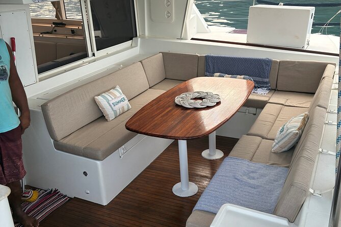 Luxury Private Moorea Cruise Tour - Cook’s Bay and Mount Mouaputa
