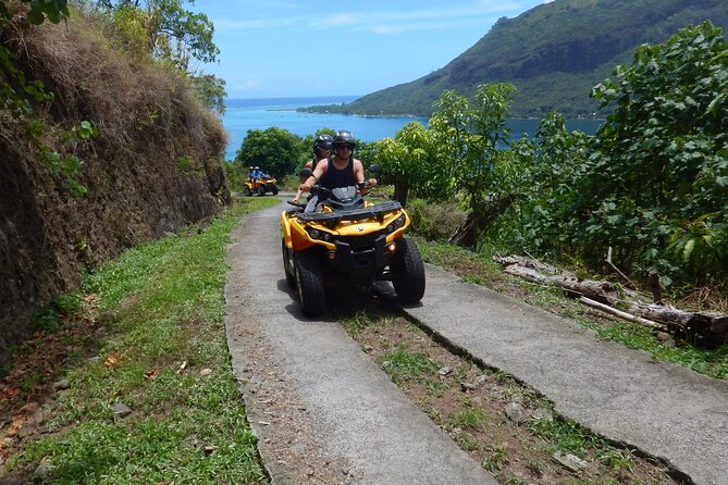 Medium Combo in Moorea of 2 hours of Jetski and 2h30 of Quad - A short taste of local fruit and jam
