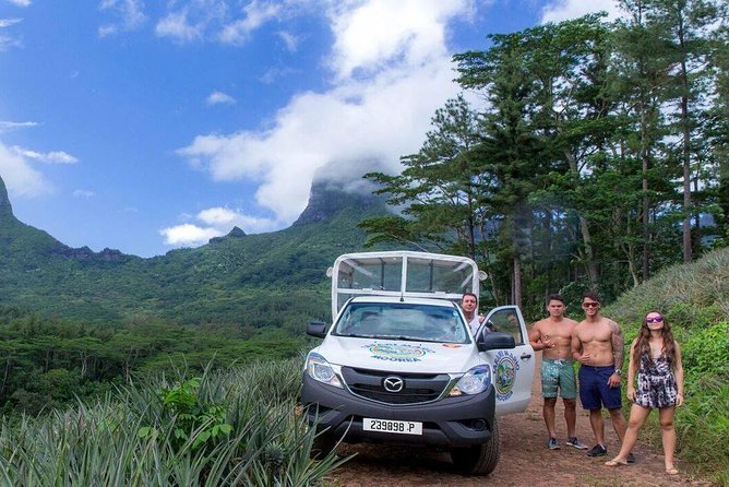 Moorea 4WD Tour Inc. Belvedere, Pineapple Farm, Magic Mountain... - Magic Mountain and Moorea’s two famous bays