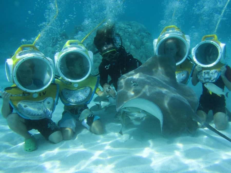 Moorea: Aquablue Helmet Underwater Walking Experience - The 10-minute boat ride to Moorea’s lagoon