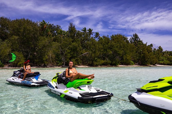 Moorea Explorer Jet Ski tour - Taking control of your own jet ski