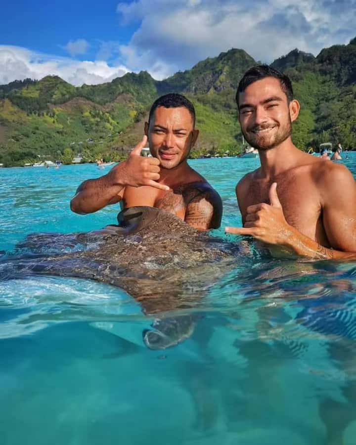 Moorea: Glass Bottom Boat Adventure with Lagoon Wonders - Key points to know before booking