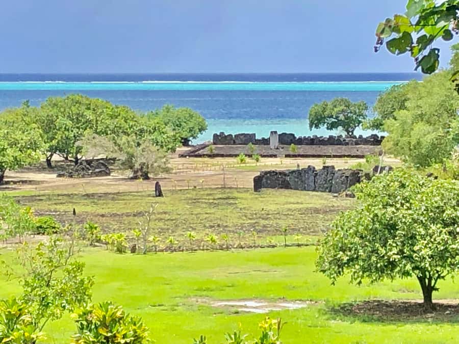 Must-Do : Nature, Culture & Moments Uniques – MirimirI Tours - The cultural heart at Marae Taputapuatea
