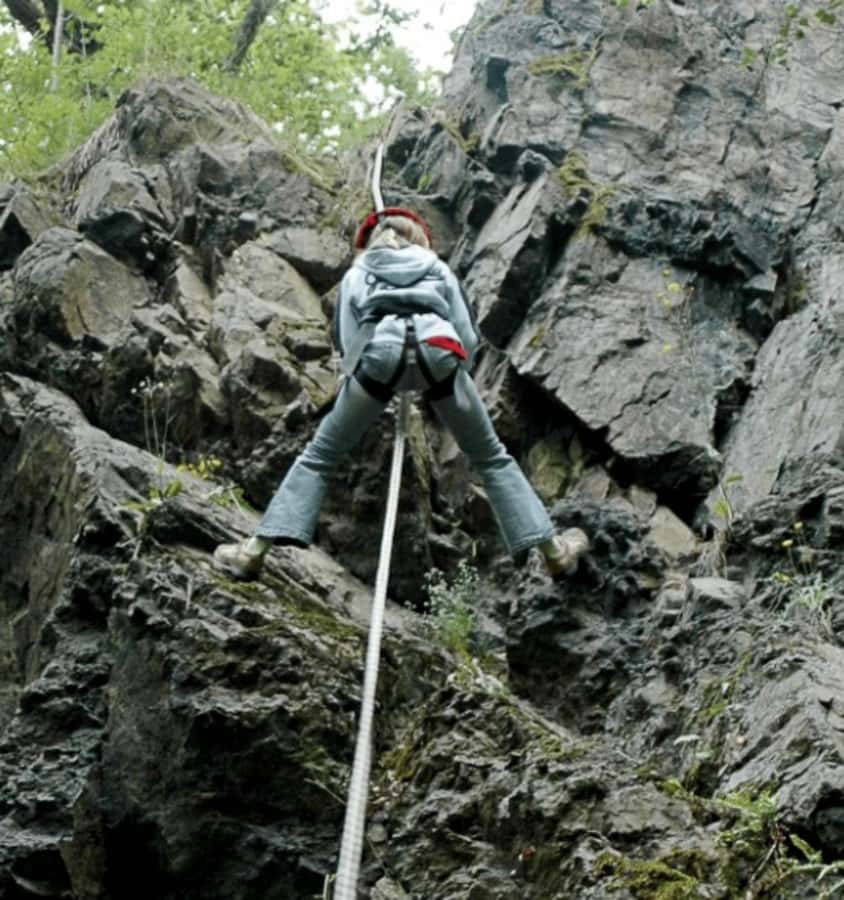 Nadi: Abseiling, Zipline, and Cave Tour with Meal - Guides, equipment, and the safety rhythm