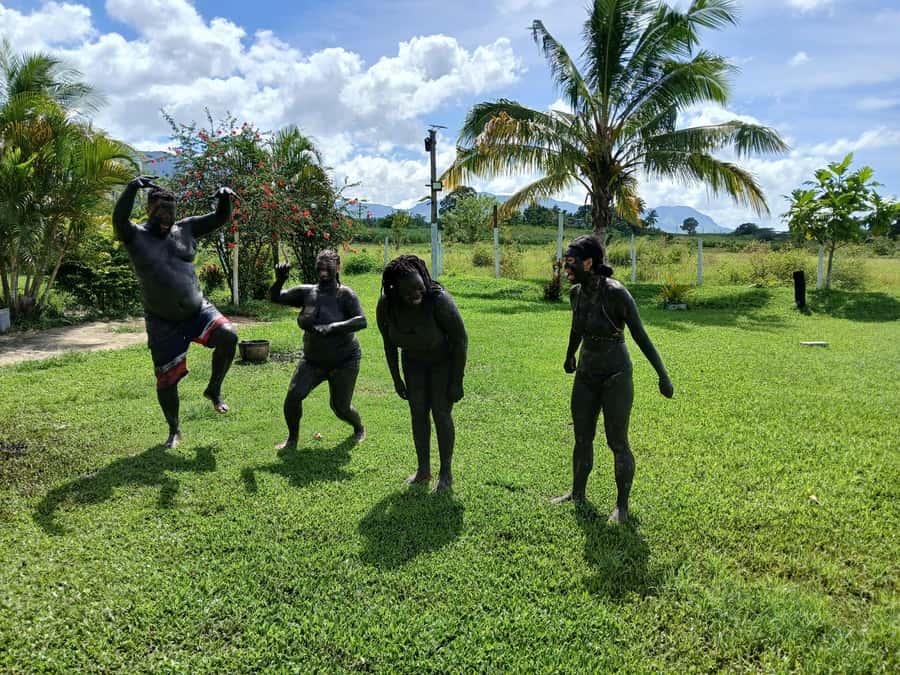NADI-SABETO: Tifajek Hot Spring and Mudpool Natural Spa - Mud pool bathing before the hot springs