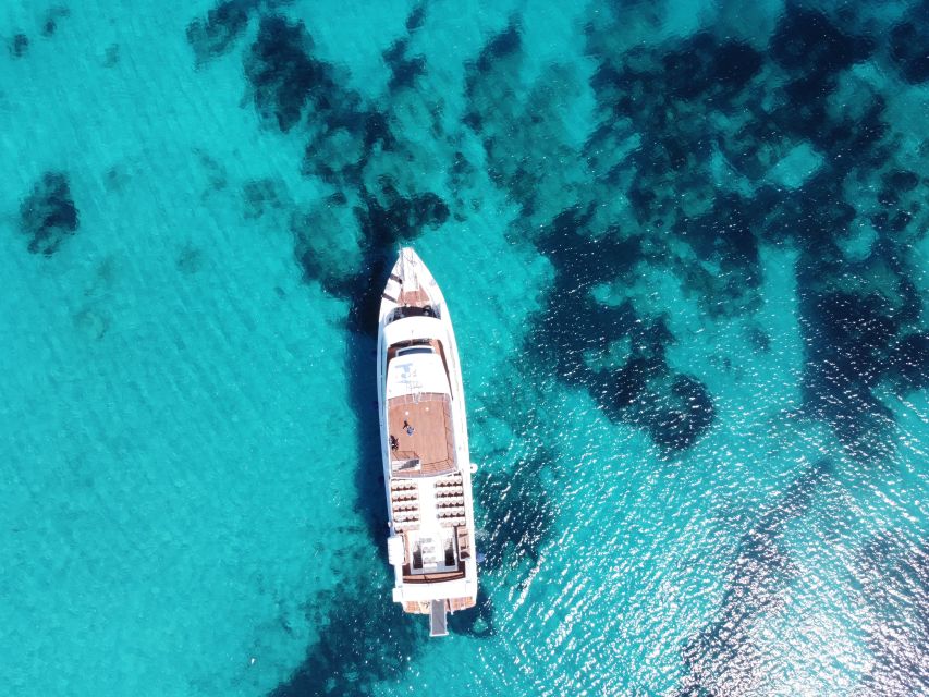 Palau: La Maddalena Archipelago Comfort Boat Tour with Stops - Food, seating, and comfort on board