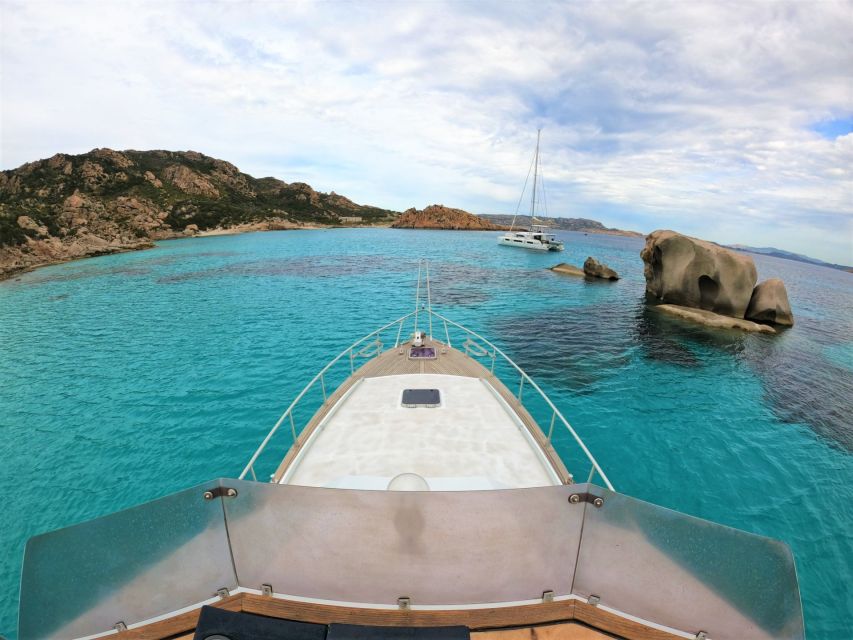 Palau: La Maddalena Archipelago Motorboat Tour with Lunch - Lunch aboard in the Natural Pools