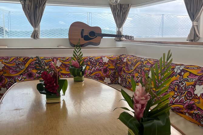 Polynesian atmosphere in Bora Bora Lagoon, Tapas and Cocktail - Key points to know before booking