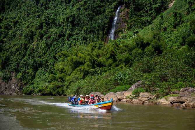 Port of Suva - Private Tour - Village life and local context