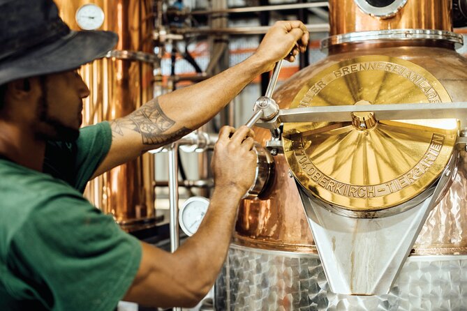 Port Vila's Guided Food Experience - Tasting Vanuatu spirits at 83 Islands Distillery