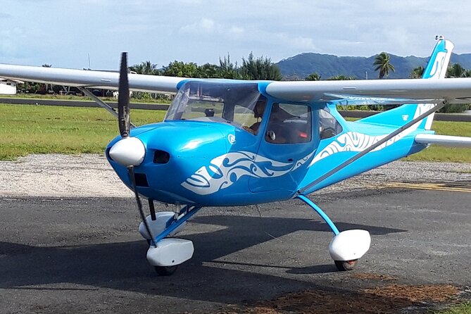 Private 30-minute flight downwind of Huahine - Is $291.51 per person a fair price?