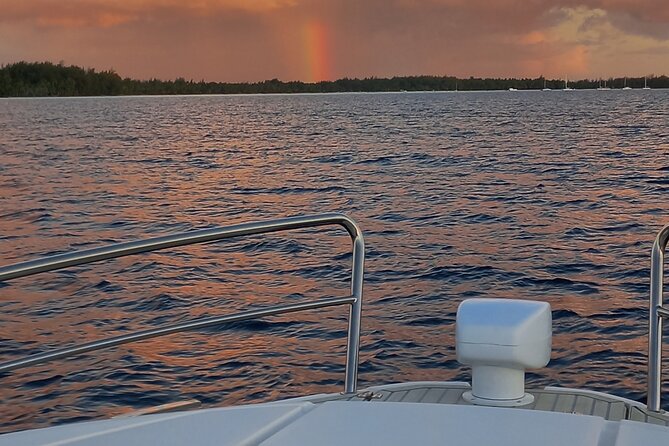 Private Bora Bora Sunset Cruise - Champagne, Appetizers, and the Real Value