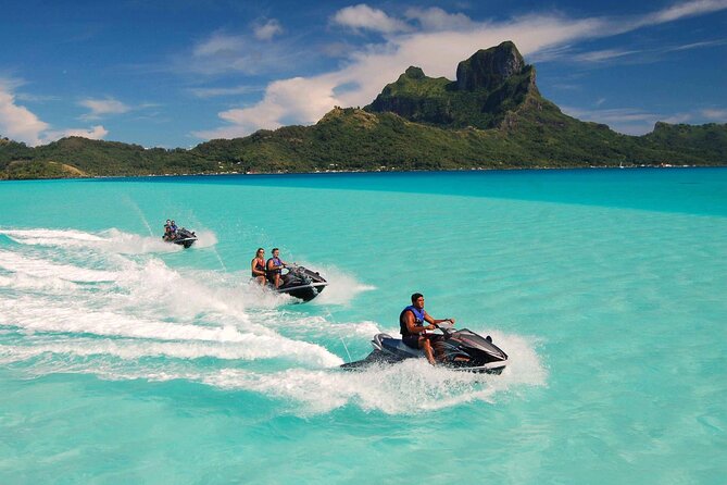 Private Guided Jet Ski Tour in Bora Bora - The private motu and the coconut demonstration