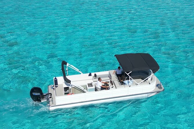 Private Lagoon Tour on a Prestigious Pontoon Boat in Bora Bora - Coral Gardens and clear water for snorkeling