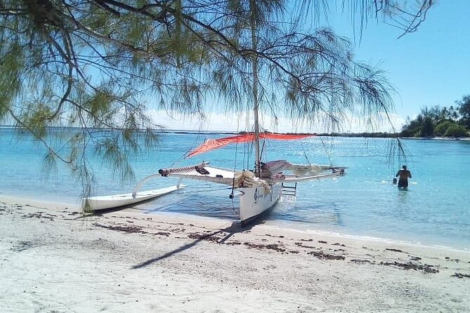 Private Moorea Discovery Half-day Sailing - A private boat with a local captain