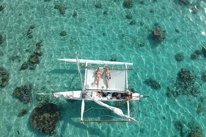 Private Moorea Discovery Half-day Sailing - Cook Bay and Opunohu Bay from the water