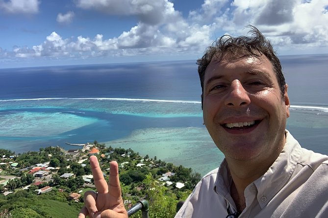 Private Morning Moorea 4WD Tour with Champagne - Cook Bay and the changing views