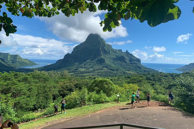 Private Morning Moorea 4WD Tour with Champagne - What the morning feels like