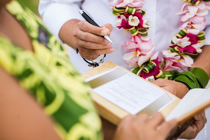 Professional Photo Shooting in Moorea, unique session adapted - What the one-hour itinerary really allows