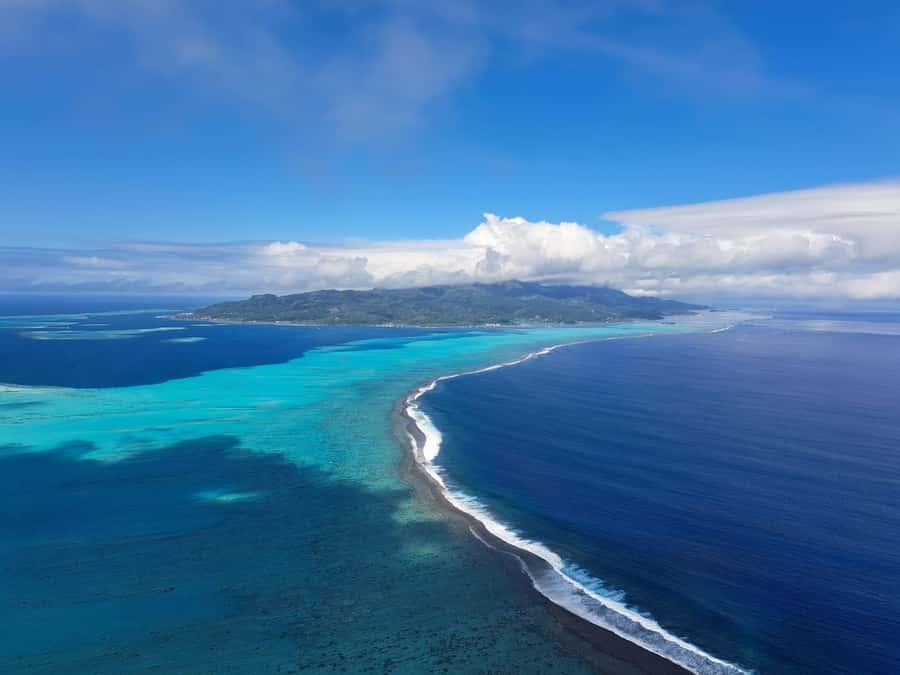 Raiatea: Bora Bora and Taha'a Private Scenic Flight one hour - How the $82 price compares