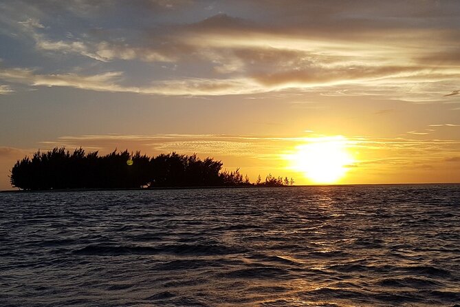 Reef Discovery Private Sunset Cruise in Bora-Bora - Returning under the stars