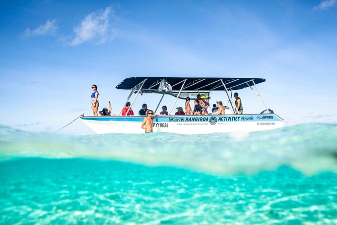 REEF ISLAND | private island | pink sand | natural swimming pools - Barbecue lunch and a look at Paumotu weaving