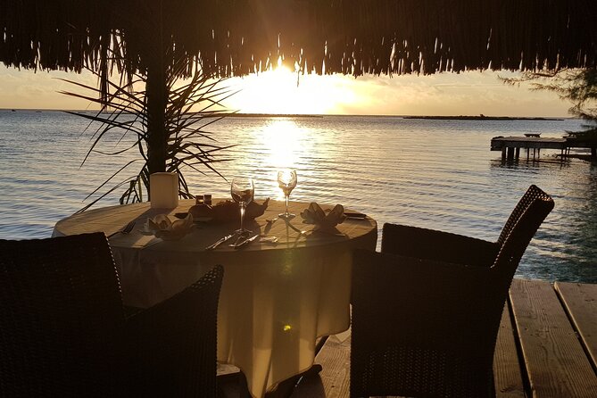 Romantic Private Sunset and Motu Dinner for Two - A sunset cruise that sets the mood