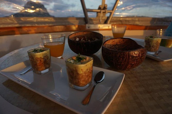 SHARED SUNSET LAGOON CRUISE - Bora Bora Cultural Lagoon Tour - Narii, Manu, and the Human Side of the Cruise