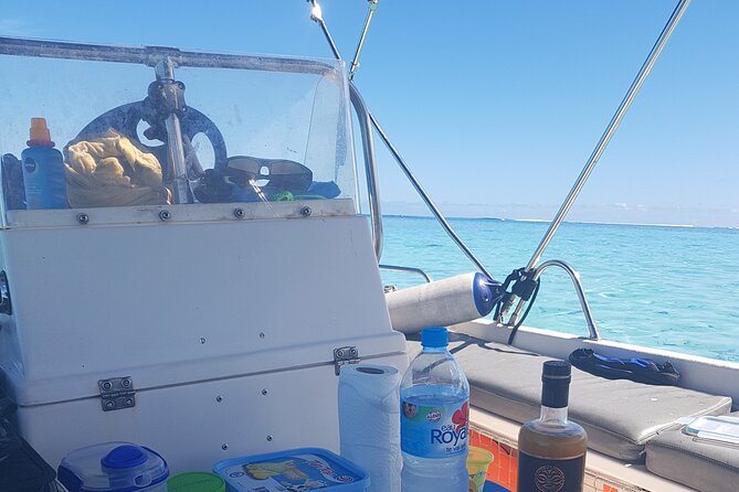 Snorkeling excursion, discovery of the lagoon, small group. - Meeting point, weather, and cancellations