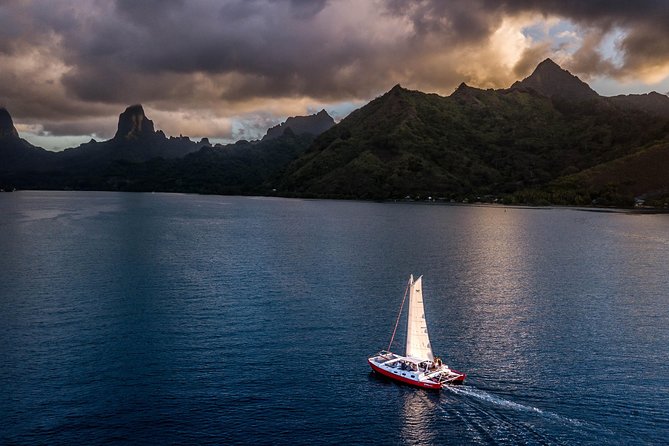 Sunset Cruise : Moorea Sailing on a Catamaran named Taboo - A quiet way to see Moorea after lunch