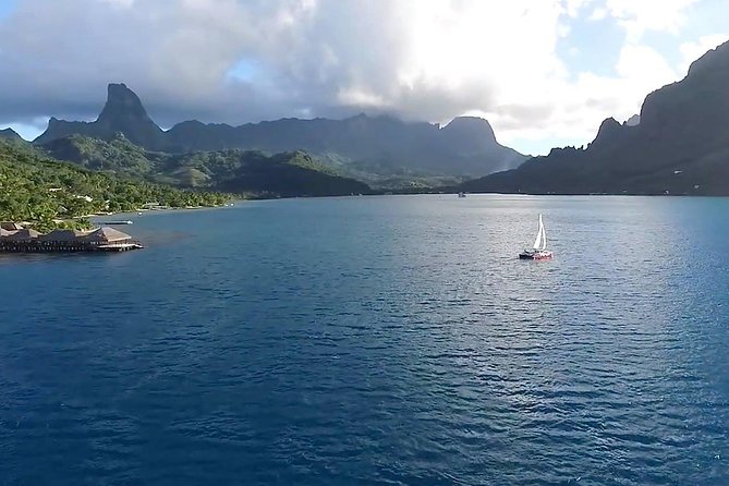 Sunset Cruise : Moorea Sailing on a Catamaran named Taboo - Who will enjoy this Moorea cruise?