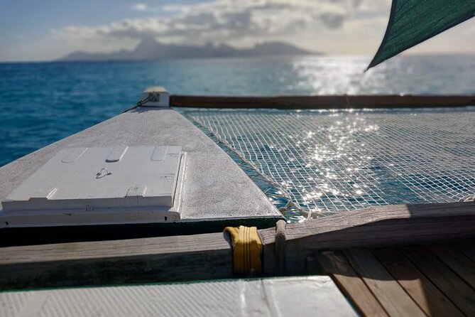 Sunset sailing trip on the Lagoon of Tahiti - Key points at a glance