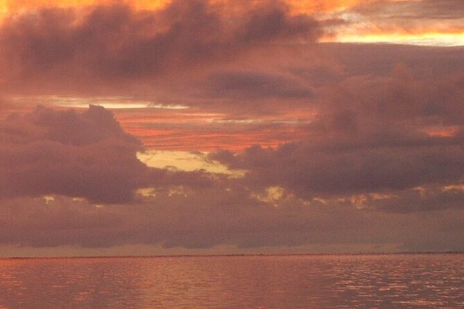 Sunset sailing trip on the Lagoon of Tahiti - What to bring for comfort
