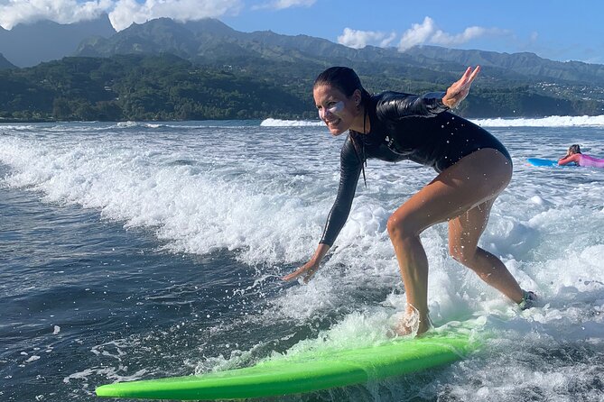 SURF TAHITI Bites & Waves – Surf experience with every bite - A fresh fruit plate beside the waves