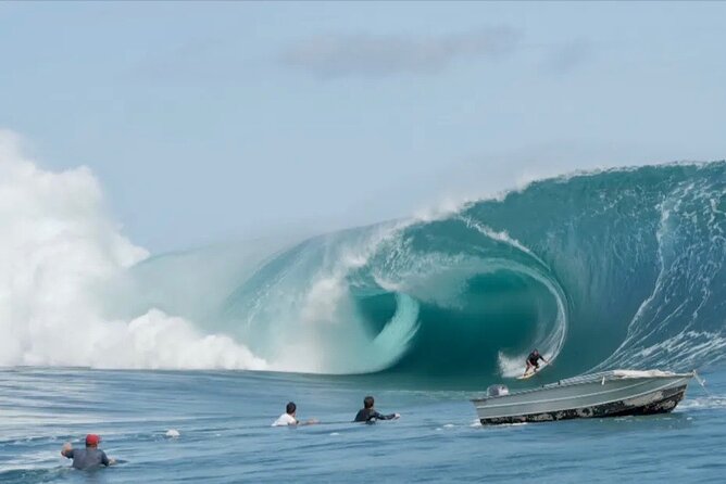 Tahiti: Full Day Tour with Taxi Boat (Teahupoo. OJ 2024) - One day, two very different views of Tahiti