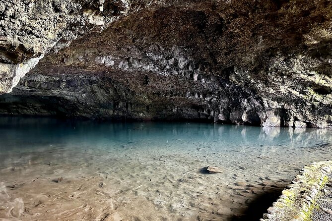 Tahiti: Tour of the East or West Coast (Half Day) - East Coast: black sand and wild water