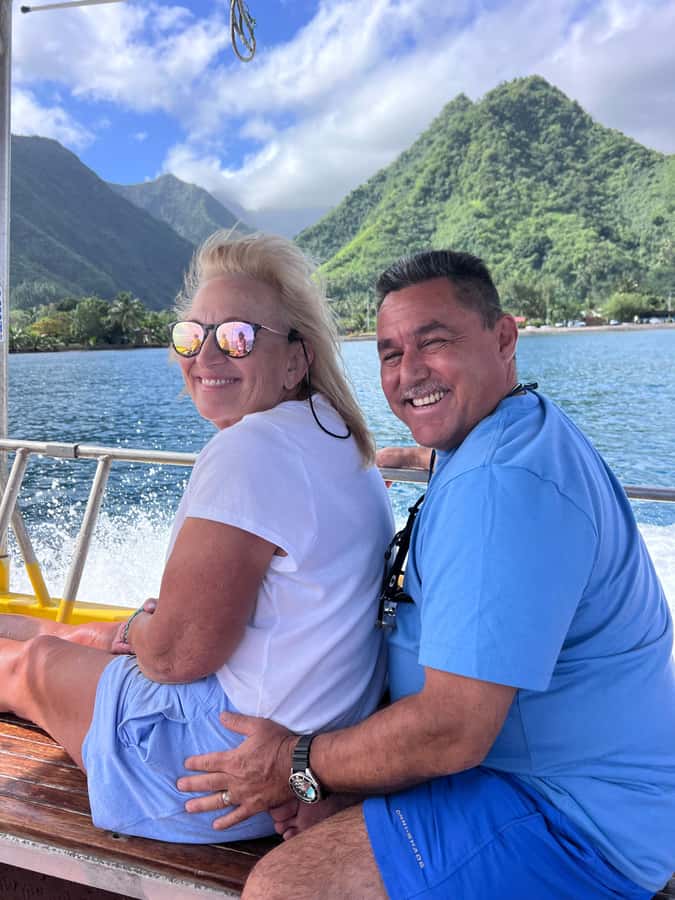 Tahiti: Unique Full Day West Coast, Combo Tour to Teahupoo - A small group and a guide who shapes the day