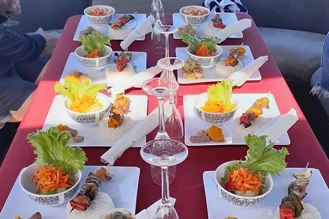 Toa Boat Bora Bora Private Lagoon tour with Lunch on Entertainer Bar Boat - Weather, wildlife, and the flexible parts of the day