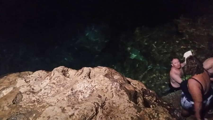 Tongatapu: 3-Hour East Coast and Anahulu Cave Tour - Nuku’alofa’s Royal Palace and Fangatapu