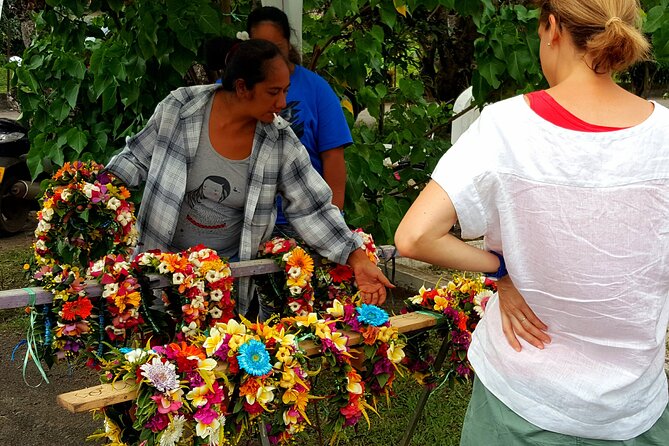 Unique Tahiti tour to Teahupoo, small group, full day combo tour - Key points at a glance