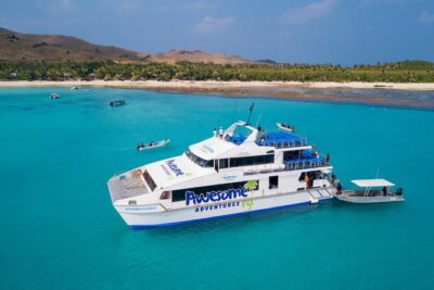 Yasawa Islands Explorer Cruise with Lunch